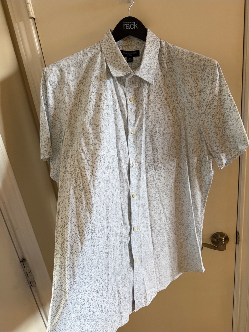 Banana Republic Light Blue Microdot Short-Sleeve Button-Down Shirt